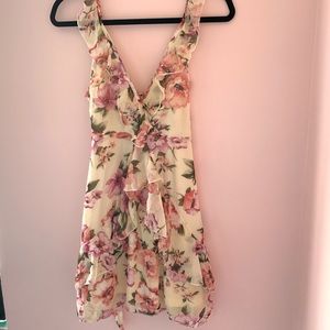 Floral Wrap Style Dress Size L NWT